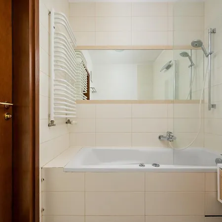 Arkadia Urban By Bookinghost *